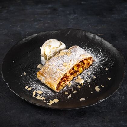 Штрудель яблочный