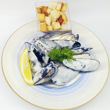 Мидий в сливочно чесночном соусе