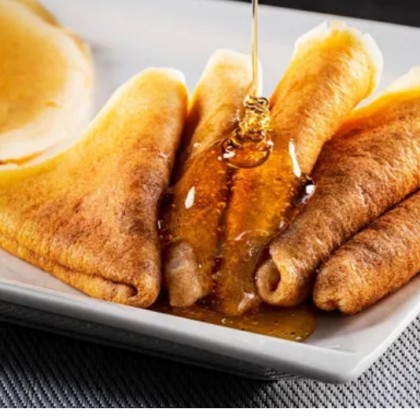 Блинчик с черничным вареньем