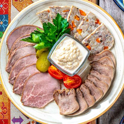 Мясная тарелка