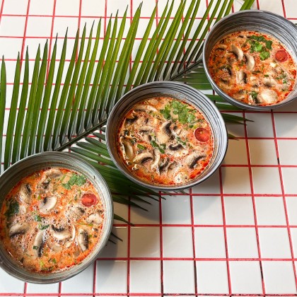 ЭКЗОТИЧЕСКАЯ  тройка (Том Ям с морепродуктами)