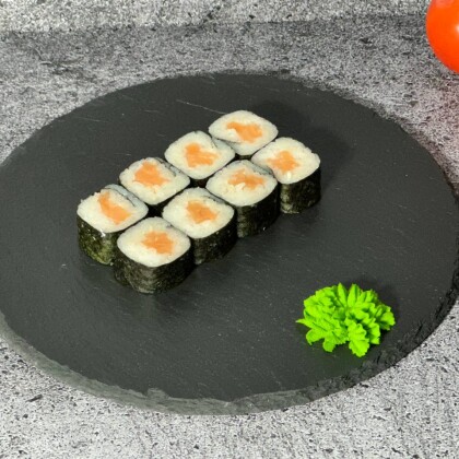 Мини-ролл с лососем