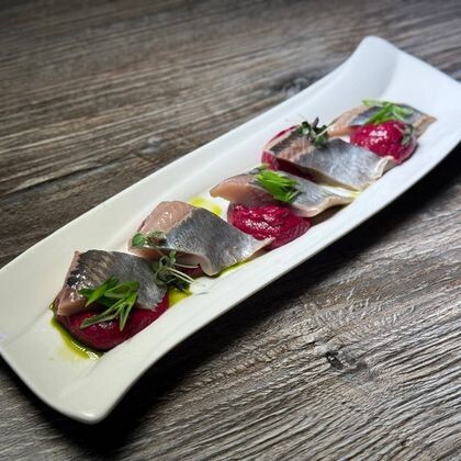 Сельдь с муссом из свеклы