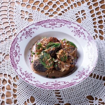 Запеченный картофель с копченым луком