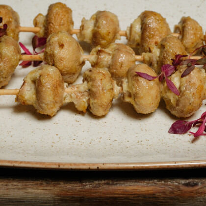 Шампиньоны на шпажке