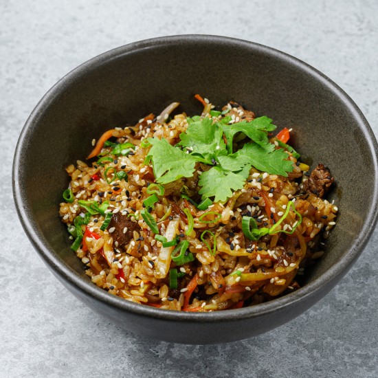 Вок рис с говядиной