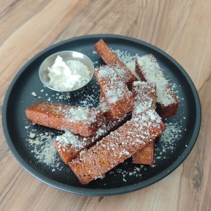 Гренки с пармезаном