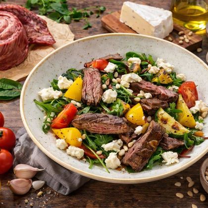 Теплый салат с телятиной