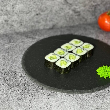 Мини-ролл с огурцом