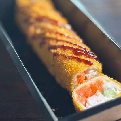 Тортилья в сухарях с лососем и курицей