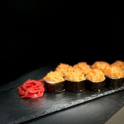 Ролл «Спайси-сяке»