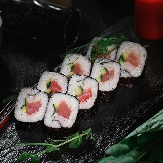 Маки с тунцом