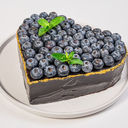 Брауни "Шоколадное сердце с голубикой"