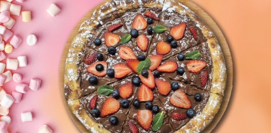 Пицца Клубника с голубикой