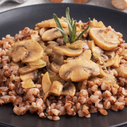 Гречка с овощами и грибами