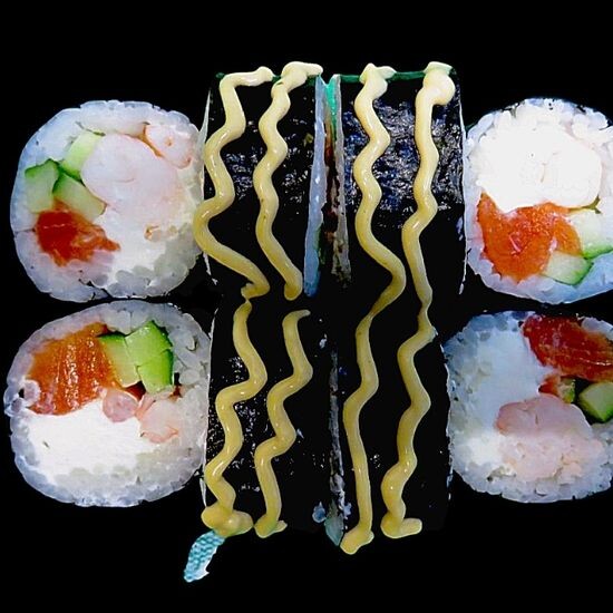 Ролл премиум креветки-лосось