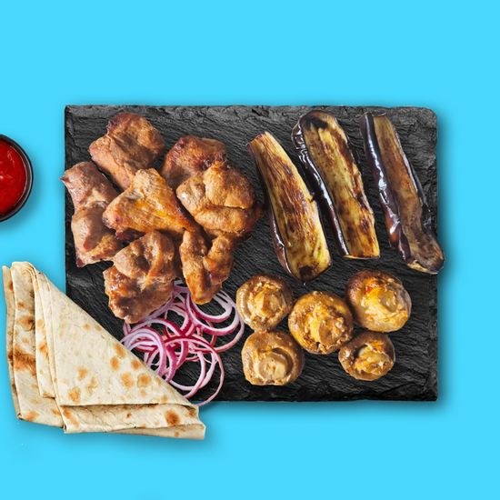 Шашлык из свиной шеи, грибы, баклажаны