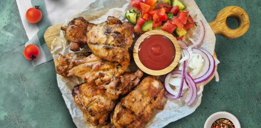 Шашлык из куриных бедер без кости