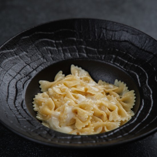 Макароны с сыром моцарелла  и сливочным маслом