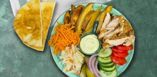 Шаверма на тарелке