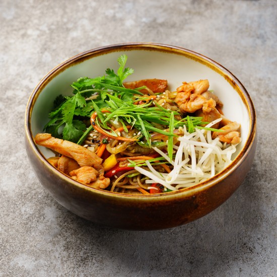 Вок соба с цыпленком