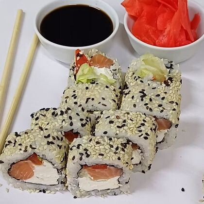 Ролл «Цезарь» с сёмгой