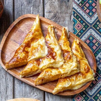 Слоеный хачапури