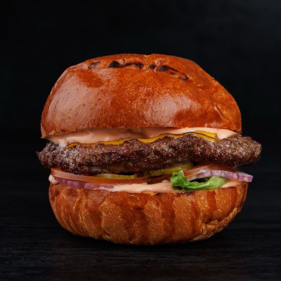 Фирменный бургер LEVEL