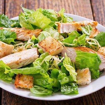 Салат «Цезарь» с курицей