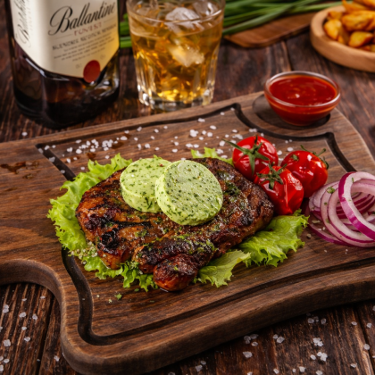 Стейк из свинины на гриле