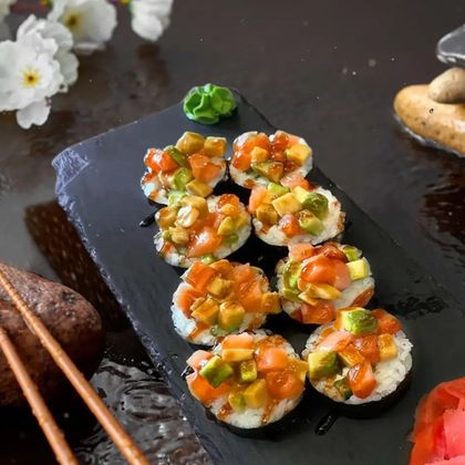 Тартар ролл с семгой