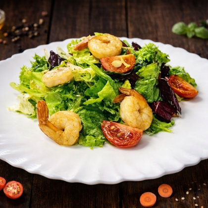 Салат Венеция с креветками и кедровыми орешками