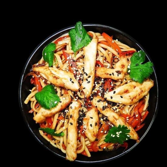 Лапша удон с курицей терияки