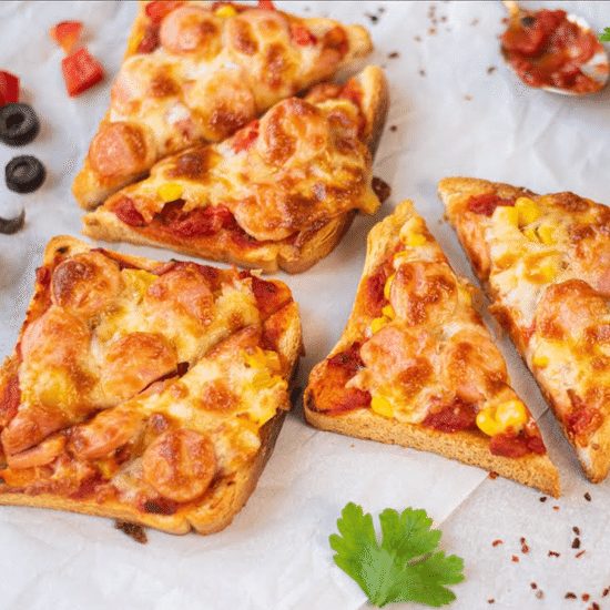 Пицца-тост с сосисками