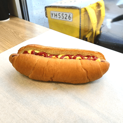 Хот-дог в булочке бриошь